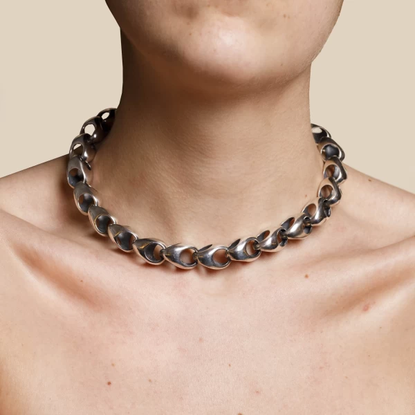 Collana Maglia Bombata indossato