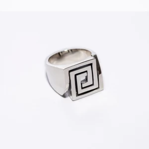 Anello Quadrato