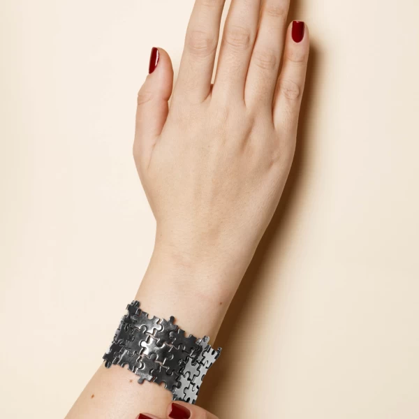Bracciale Puzzle a 3 file indossato