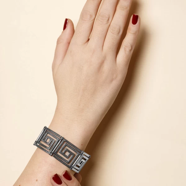 Bracciale Quadrato indossato