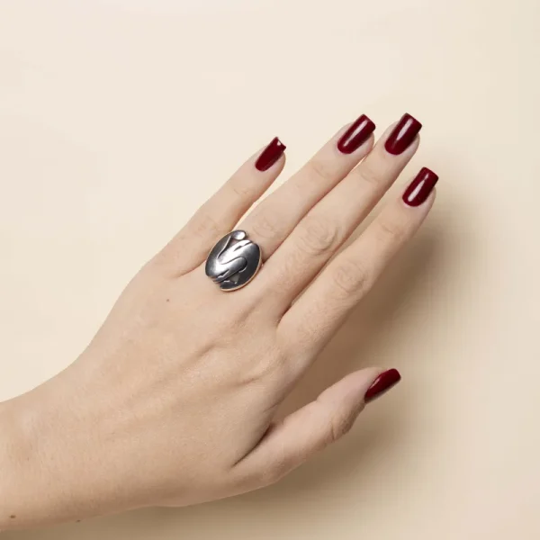 Anello Noi indossato
